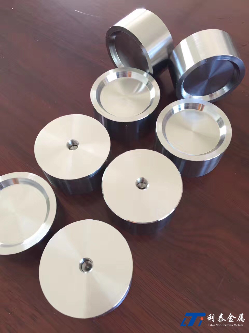 圓靶 （鈦、鈦鈮、鋯、鎳、鈮、鉭）